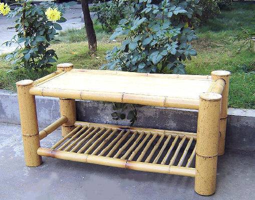Table basse en bambou