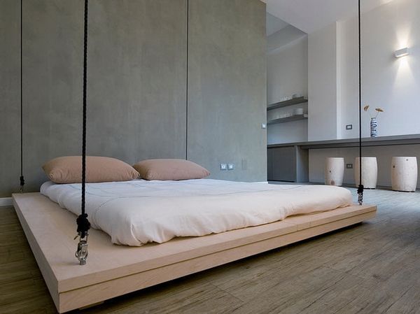 Lit de couchage blanc comme neige pour une chambre au style minimaliste