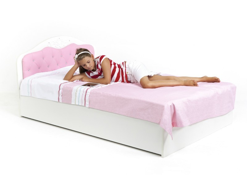Lit enfant pour fille dans le style classique
