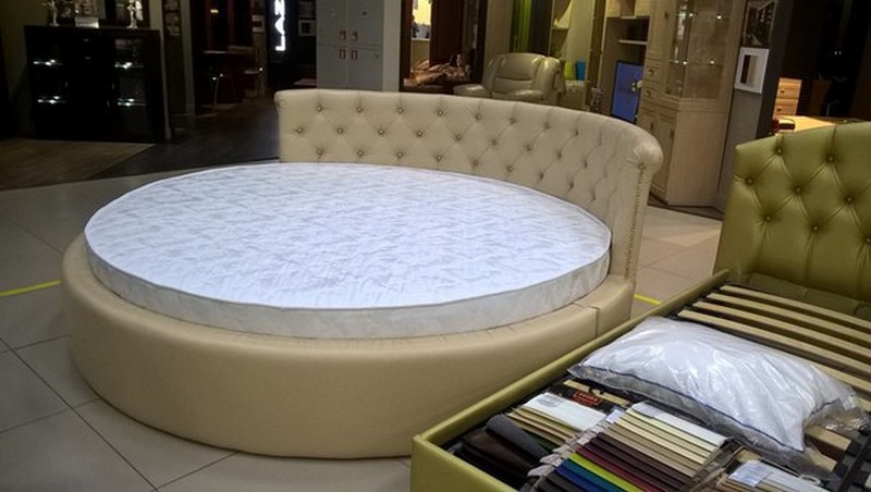 Lit rond en cuir double
