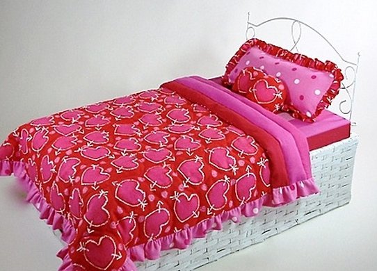 Comment faire un lit de poupée à partir d'un panier