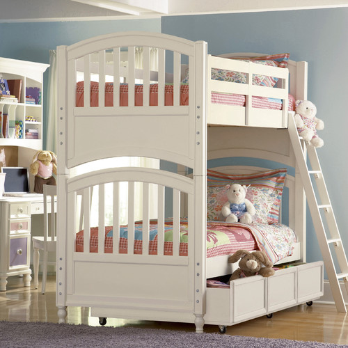 Beau lit superposé en bois