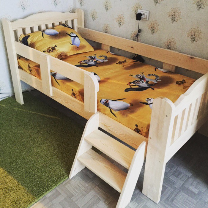Meubles avec une échelle pour l'enfant