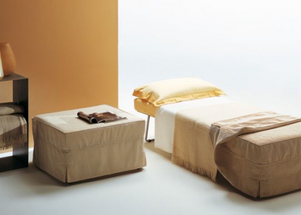 Pouf-lit à l'intérieur