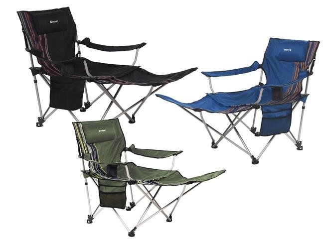 Différentes chaises longues pour les activités de plein air