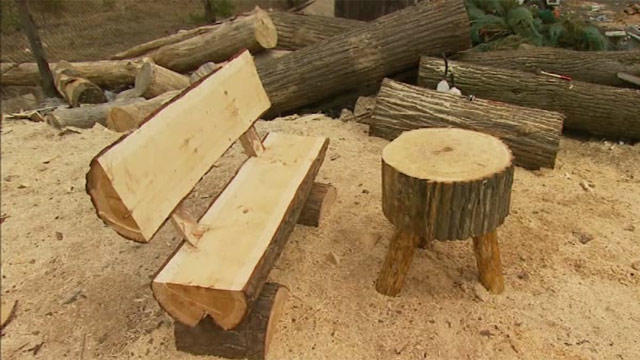 Le mobilier de jardin en rondins est rapide, mais dure longtemps.