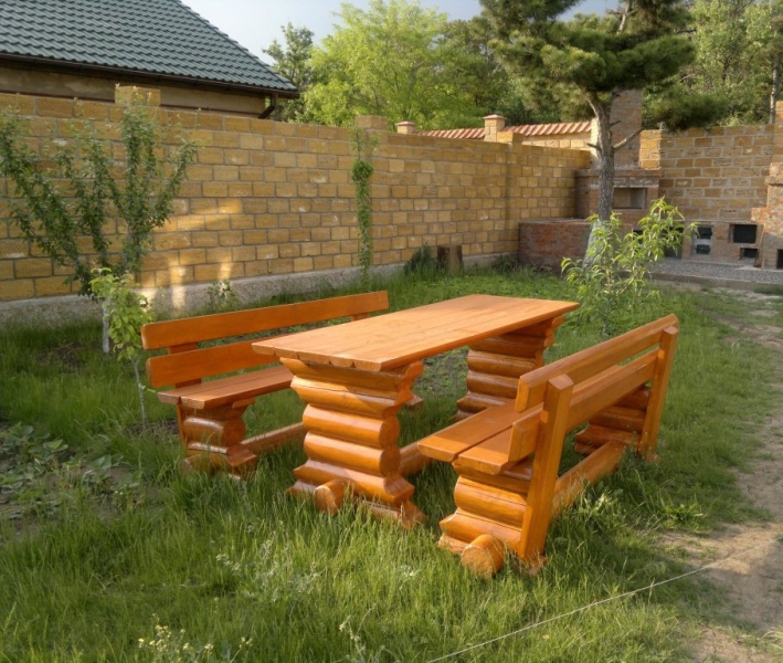 Meubles de jardin en rondins