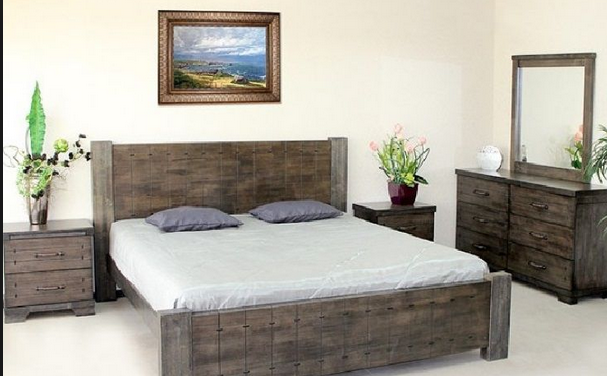 Mobilier en bois fait main moderne