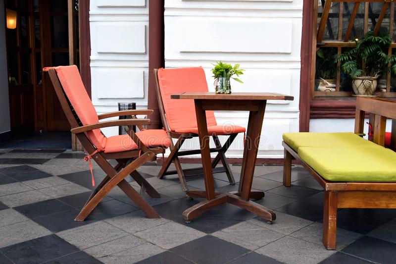 Mobilier de café moderne