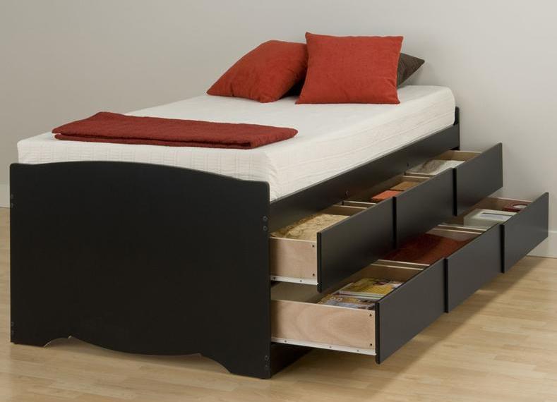 Sleeper avec tiroirs pratiques