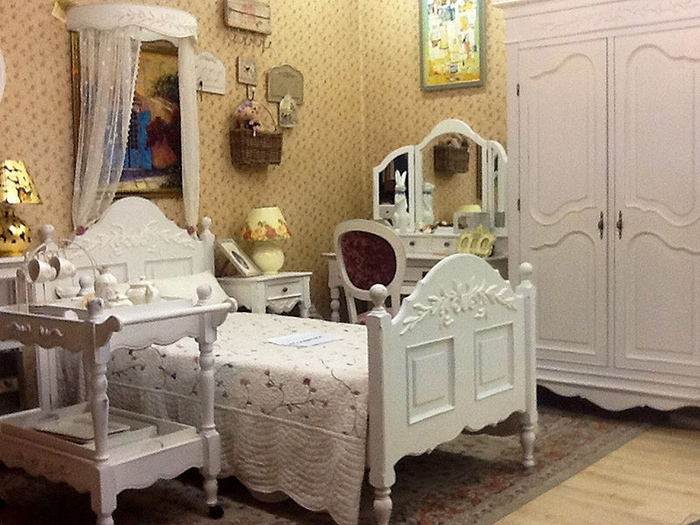 Chambre et lit de style provençal