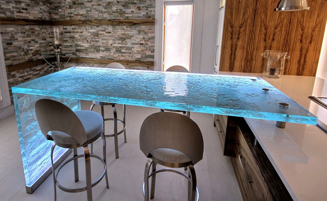 Table en résine