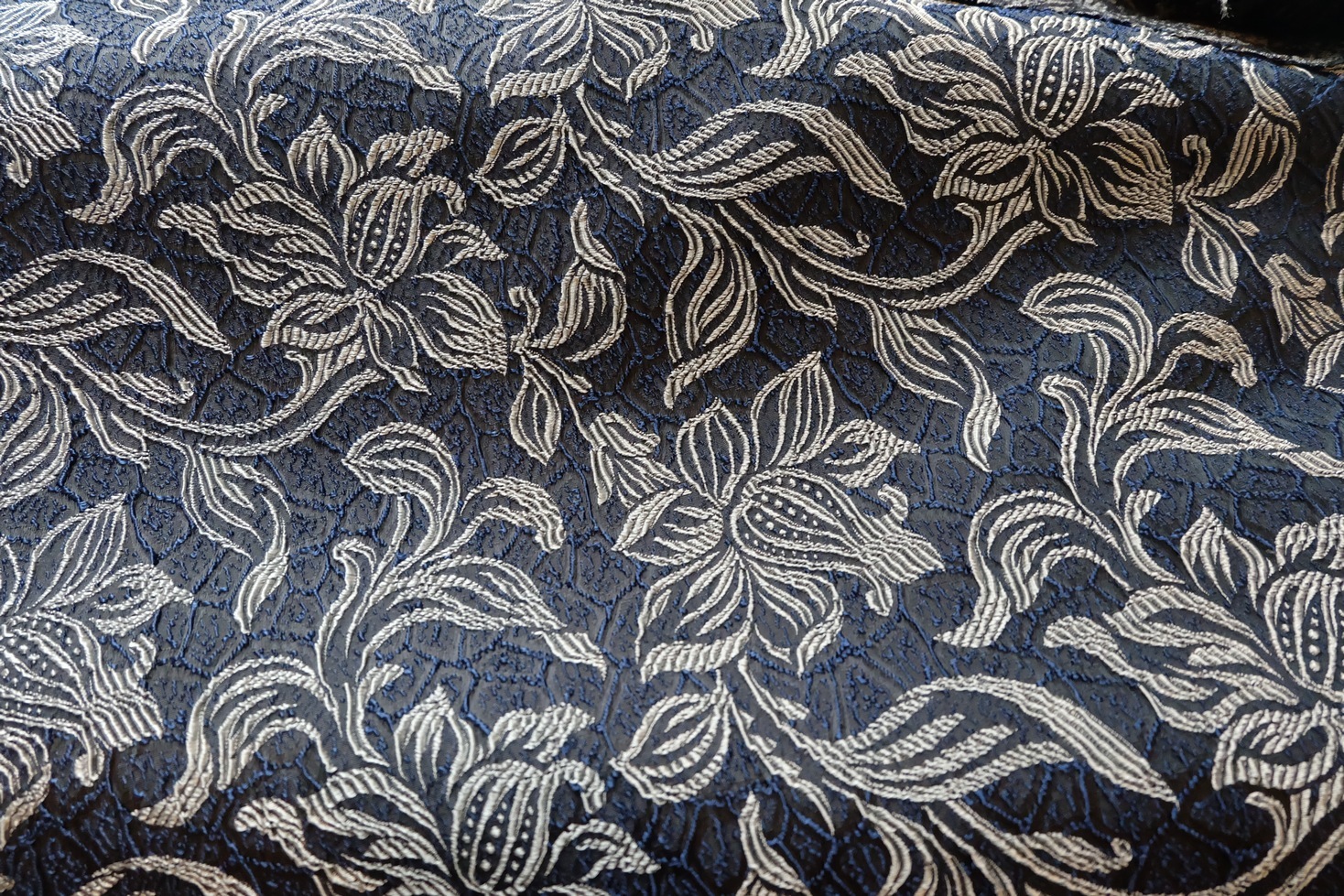 Tissu jacquard fleurs