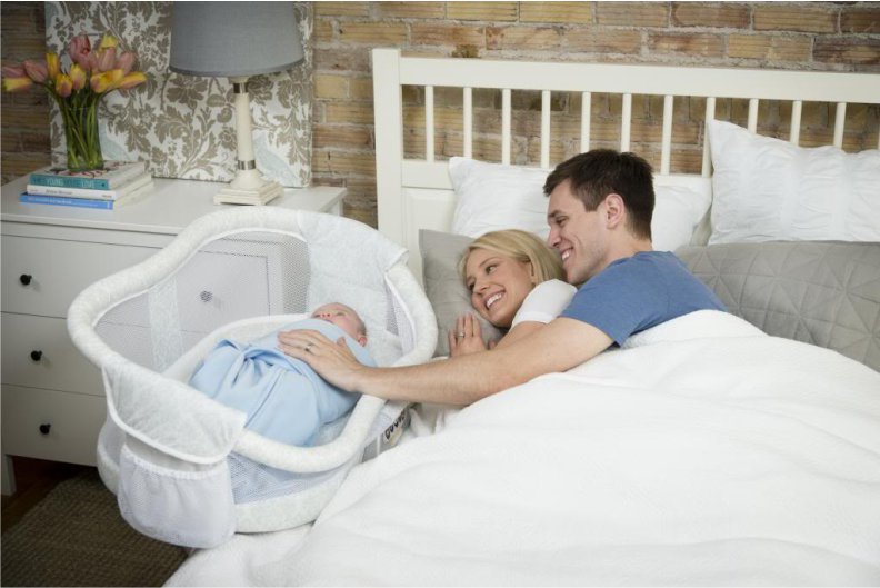 Commodité d'un lit bébé