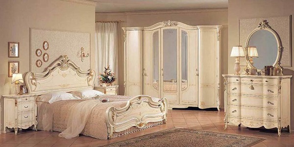 Meubles antiques