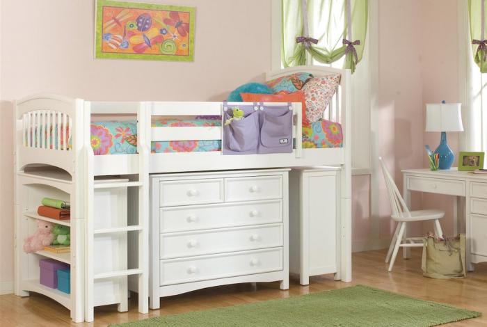 Lit blanc pour bébé