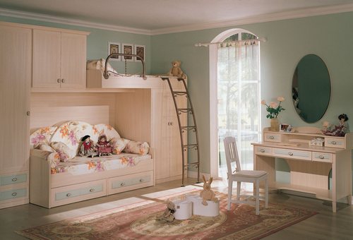 Lits superposés pour enfants avec armoire