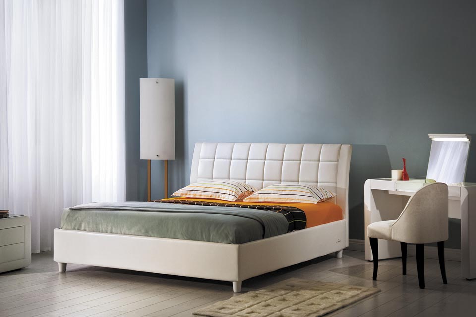 Lit en cuir pour la maison