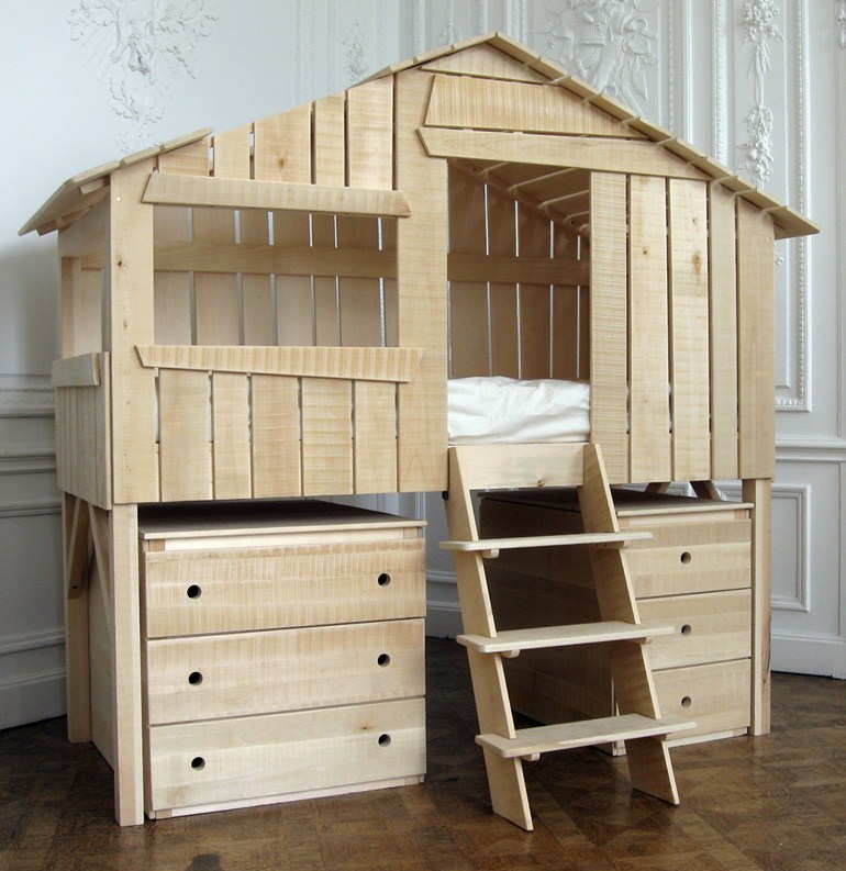 Lit en forme de maison