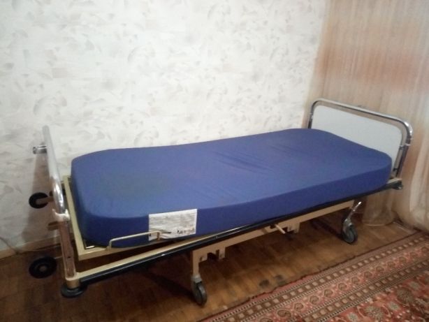 Mobilier pour le service d'un patient allongé
