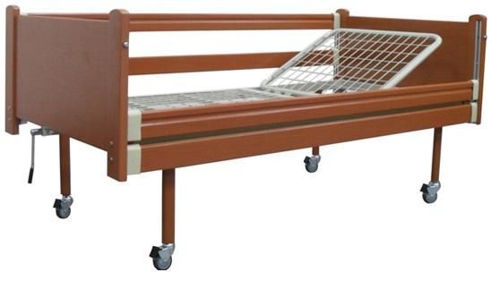 Mobilier de couchage en bois sur roulettes