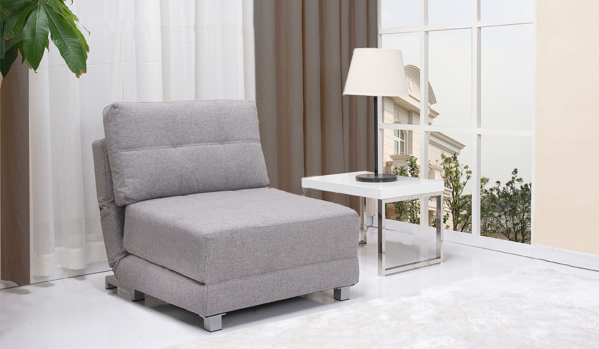 Dois-je acheter un fauteuil-lit sans accoudoirs