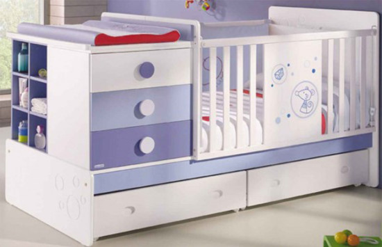 Lit bébé avec vestiaire