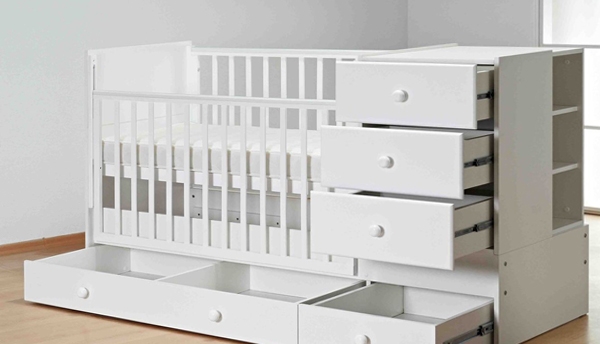 Tiroirs intégrés pour lit bébé