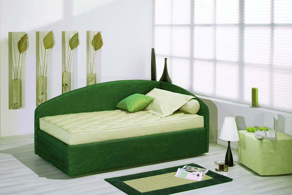 Nuances vertes d'une chambre moderne