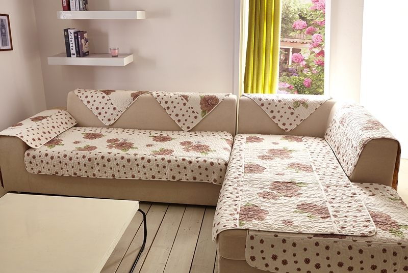 Beige avec broderie