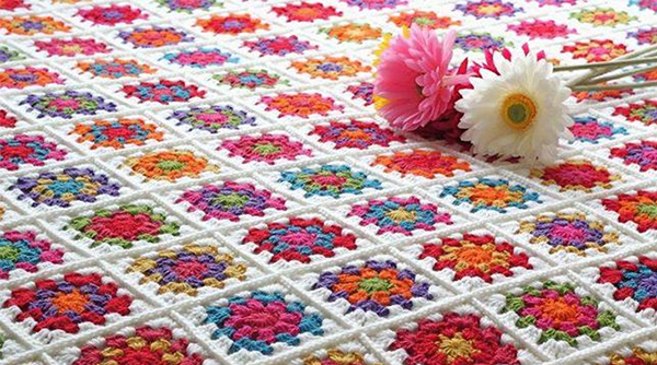 Plaid au crochet prêt