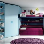 Lits pour deux enfants