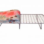 Clapet sur une grille avec un matelas