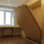 Lit armoire dans l'appartement