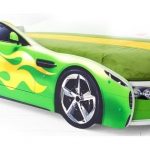 Voiture à lit vert