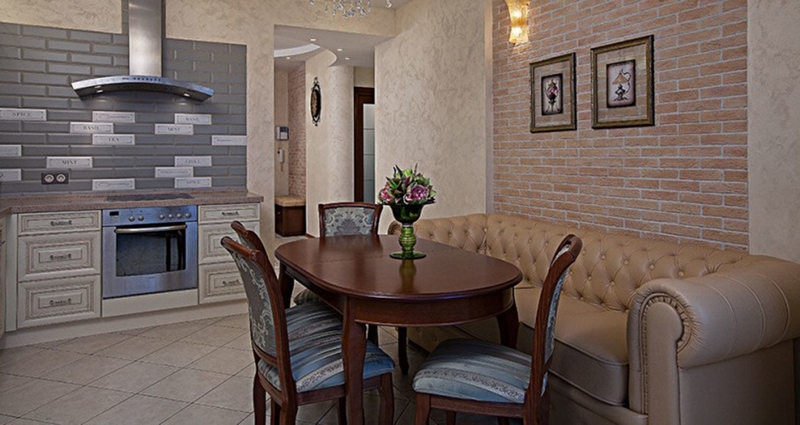 Cuir à l'intérieur de la cuisine