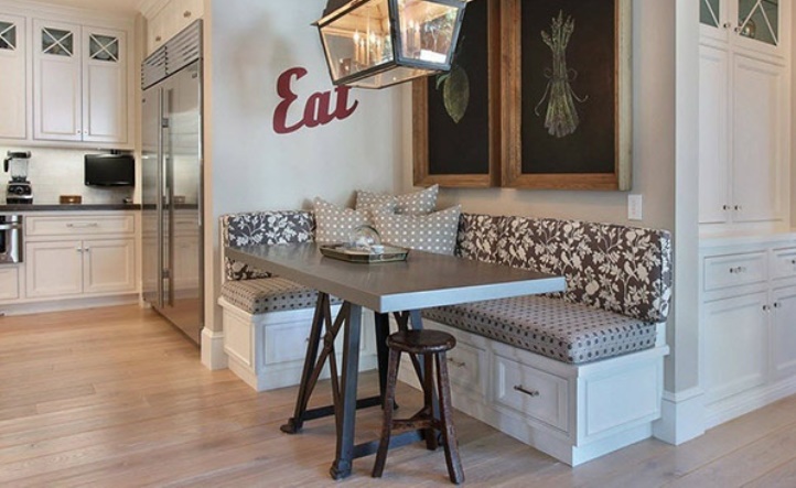 Armoire de cuisine avec tiroirs