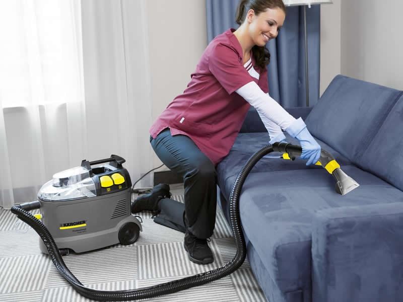 Aspirateur de meuble professionnel